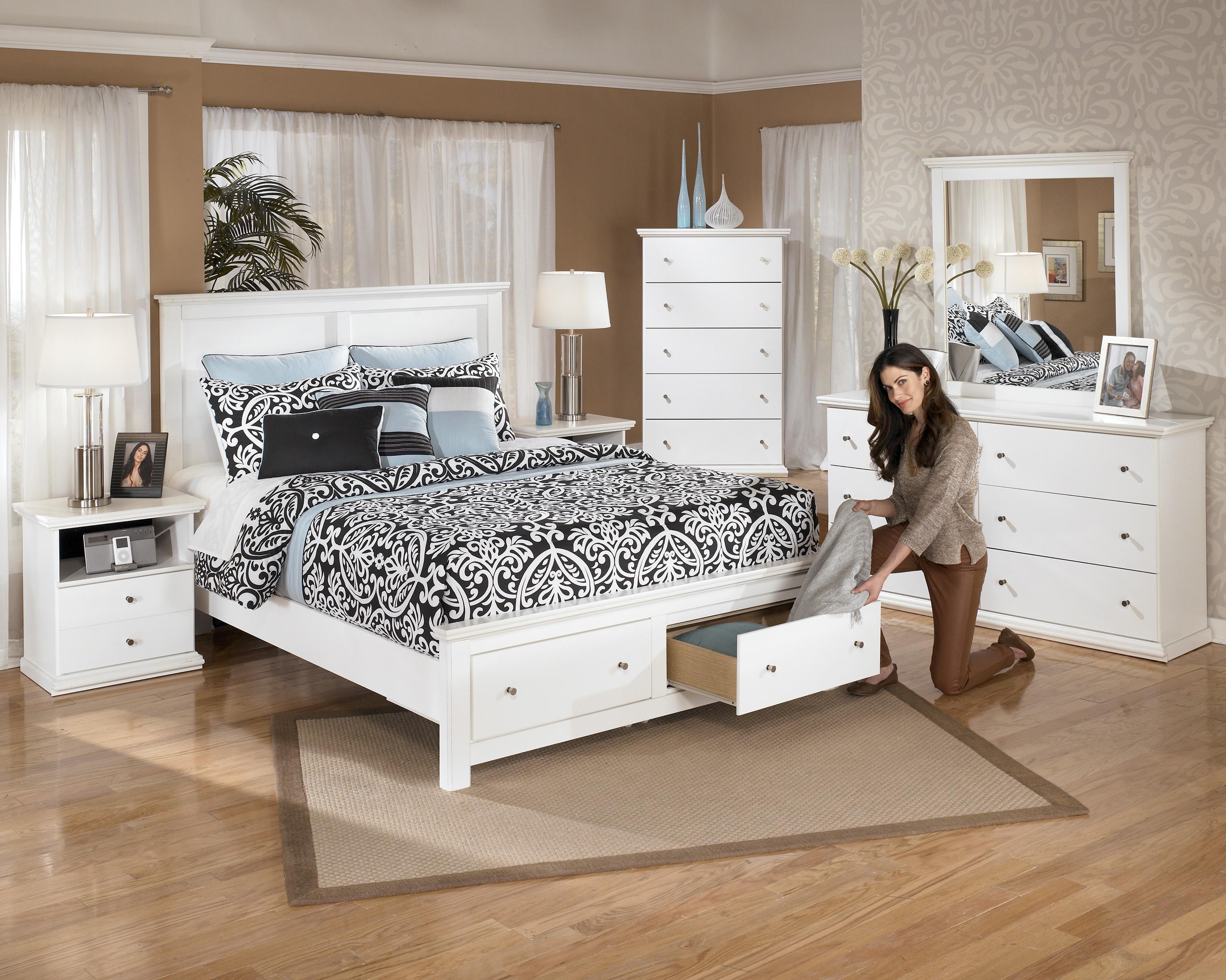 Ashley Signature Design Bostwick Shoals B13957+54S+95+B10013 Queen Storage Bed with 2